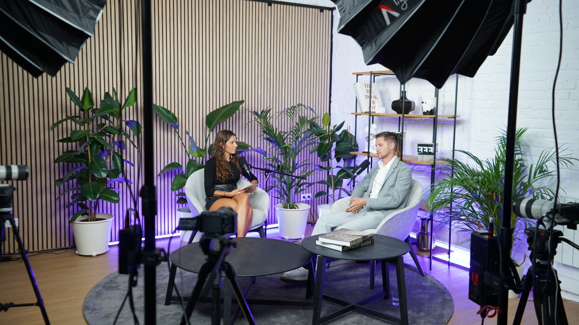 Studio vidéo professionnel Bruxelles - Caméras 4K, éclairages LED et équipements YouTube à Auderghem