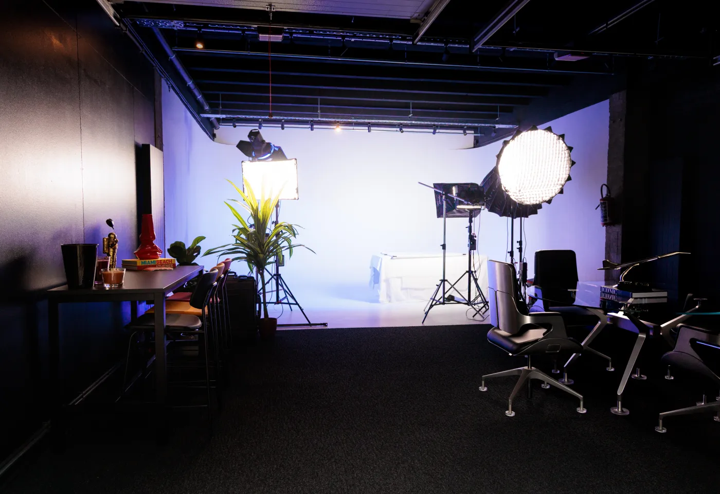Location studio vide Bruxelles - Espace pour créateurs avec leur propre matériel